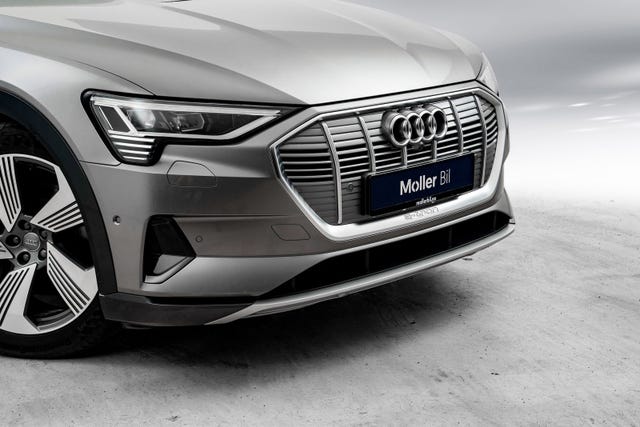 WAUZZZGE6LB007866 2020 AUDI E-TRON-3
