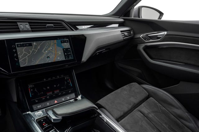 2020 AUDI E-TRON - 17