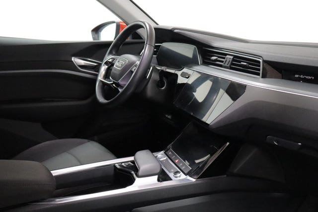 2020 AUDI E-TRON - 25