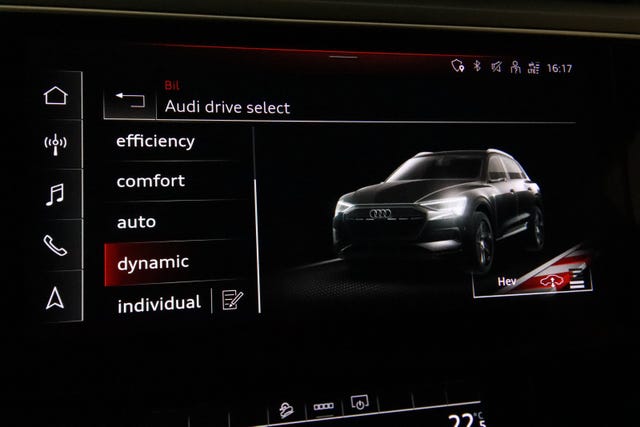 2021 AUDI E-TRON - 22