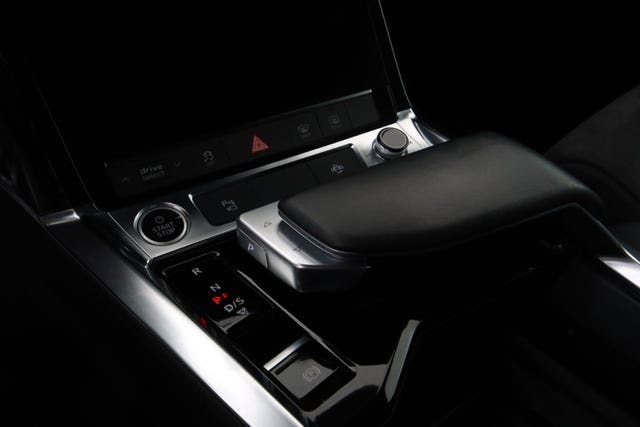 2021 AUDI E-TRON - 17