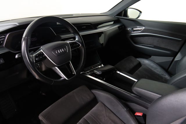 2021 AUDI E-TRON - 15