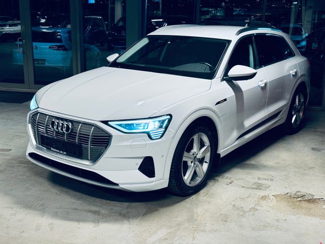 WAUZZZGE6LB034933 2020 AUDI E-TRON-1