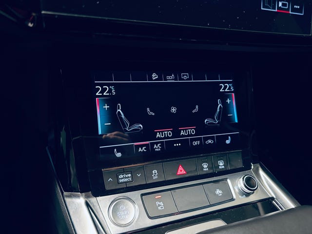 2020 AUDI E-TRON - 11