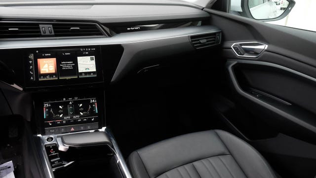 2021 AUDI E-TRON - 16