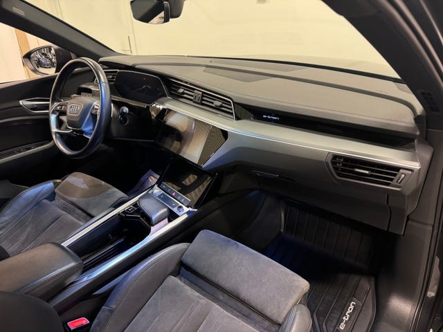 2020 AUDI E-TRON - 13