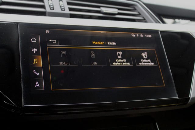 2020 AUDI E-TRON - 46