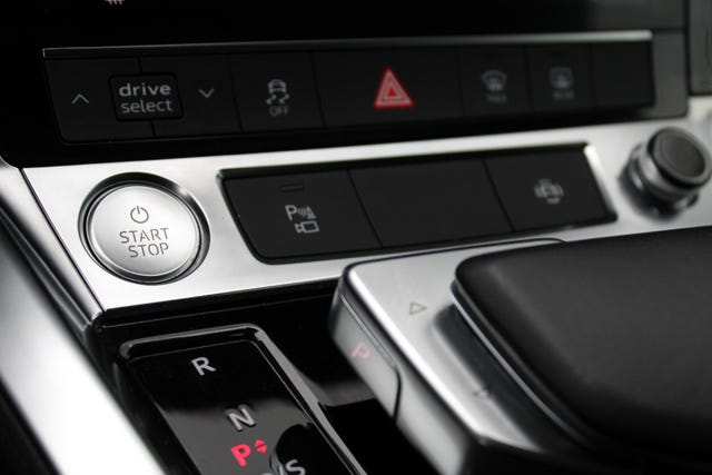 2020 AUDI E-TRON - 41