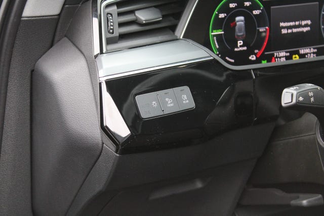 2020 AUDI E-TRON - 26