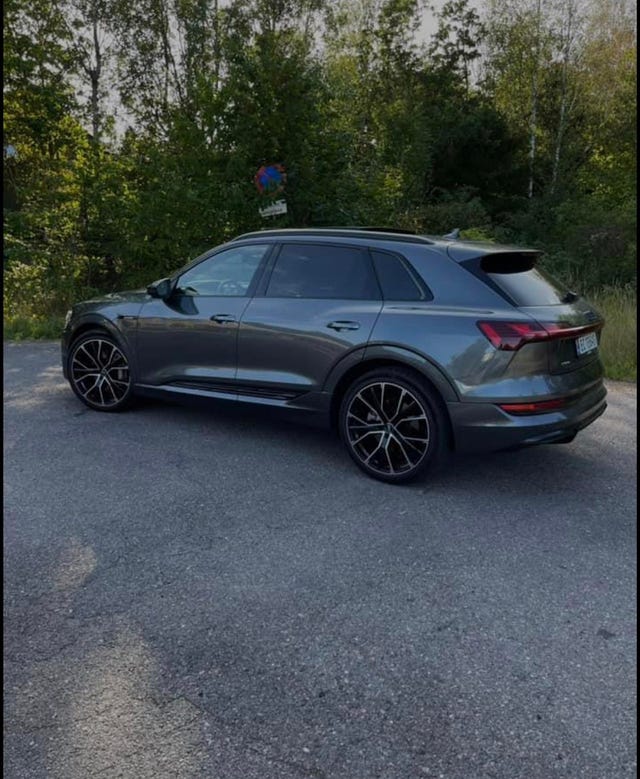 WAUZZZGE2LB020971 2020 AUDI E-TRON-1