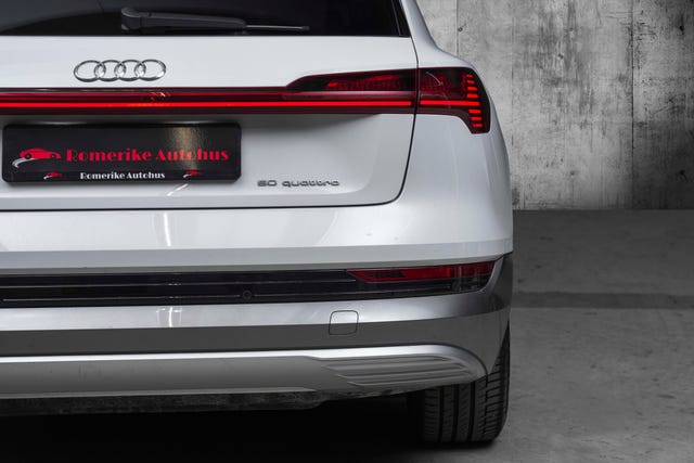 2020 AUDI E-TRON - 9