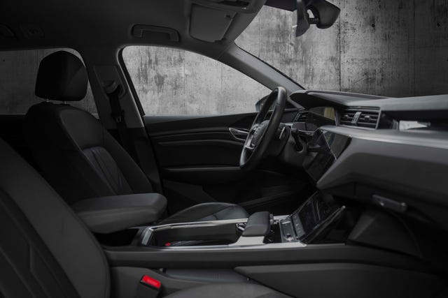 2020 AUDI E-TRON - 20