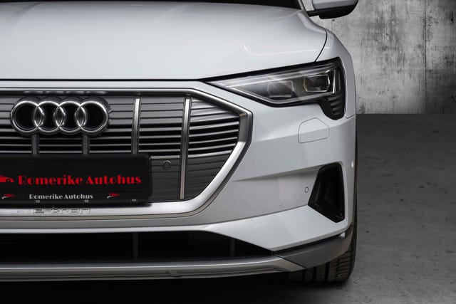 WAUZZZGE1LB012246 2020 AUDI E-TRON-4