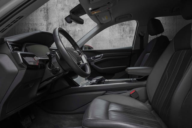 2020 AUDI E-TRON - 12