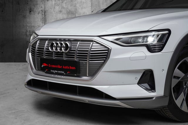WAUZZZGE1LB012246 2020 AUDI E-TRON-1