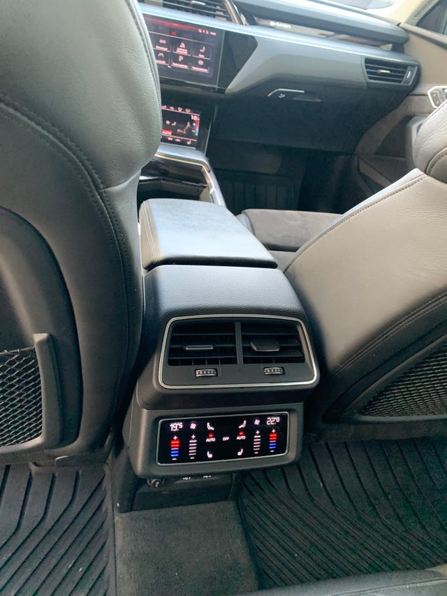 2020 AUDI E-TRON - 10