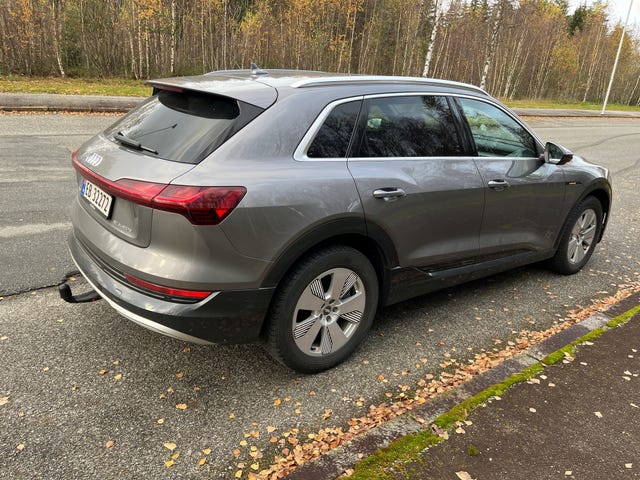 WAUZZZGE8LB022580 2020 AUDI E-TRON-3