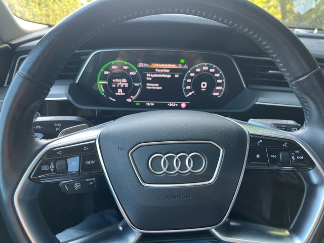 2020 AUDI E-TRON - 11
