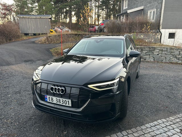 WAUZZZGE8LB027830 2020 AUDI E-TRON-1
