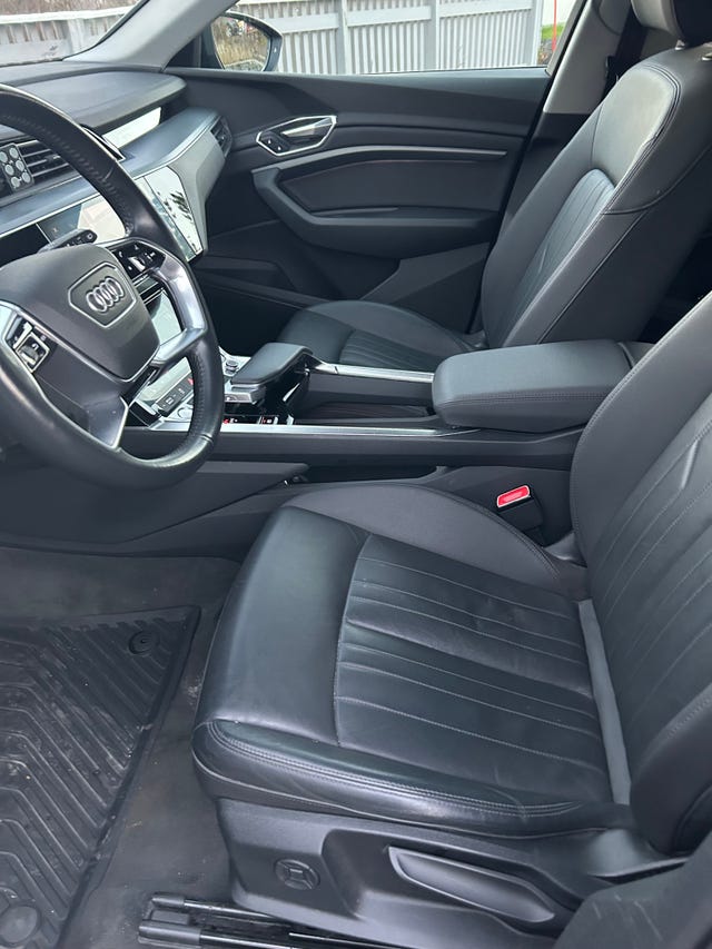 WAUZZZGE8LB027830 2020 AUDI E-TRON-4