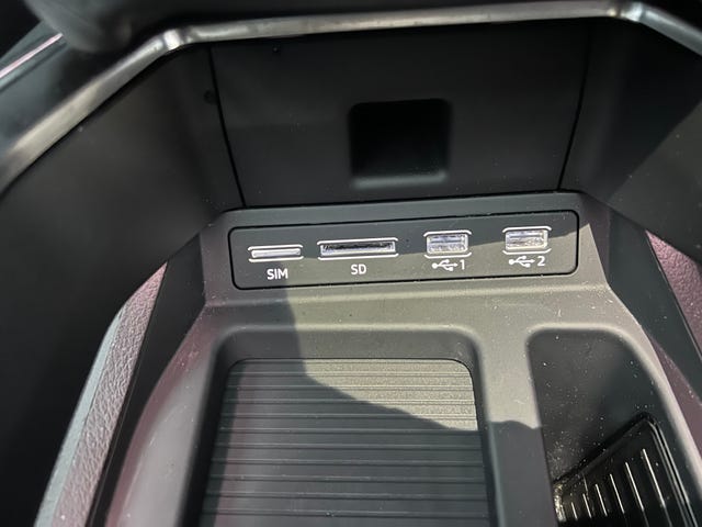 2020 AUDI E-TRON - 12