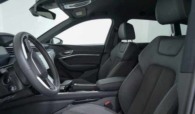 2021 AUDI E-TRON - 11