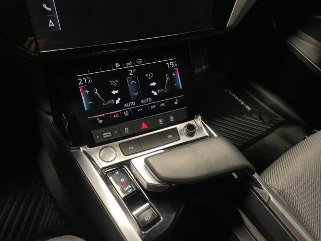 2020 AUDI E-TRON - 19