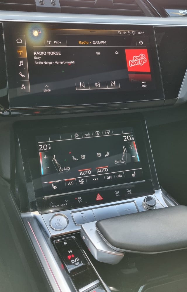 2020 AUDI E-TRON - 17