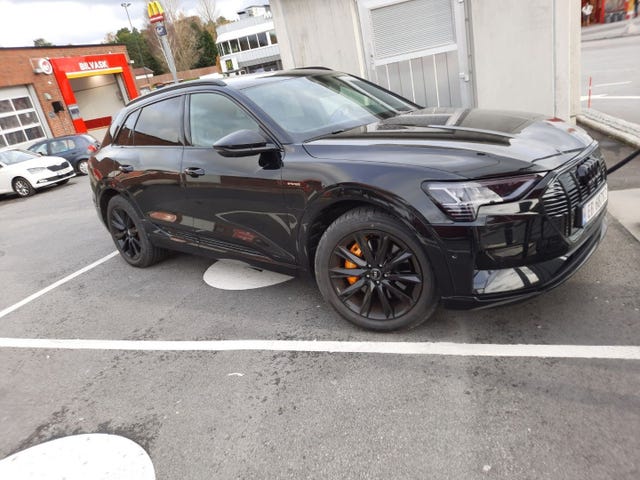 WAUZZZGEXLB037811 2020 AUDI E-TRON-0