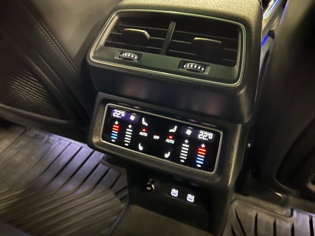 2021 AUDI E-TRON - 33