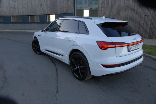 2020 AUDI E-TRON - 59