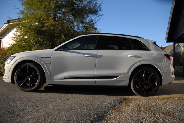 2020 AUDI E-TRON - 53