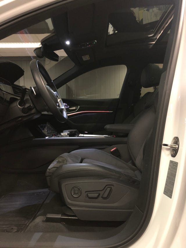 2020 AUDI E-TRON - 12