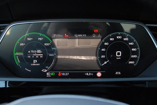 2020 AUDI E-TRON - 25
