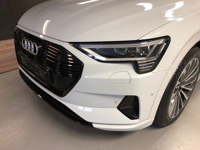 2020 AUDI E-TRON - 42