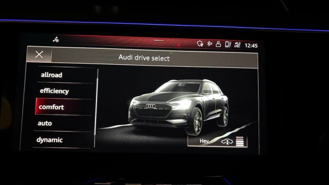 2020 AUDI E-TRON - 37