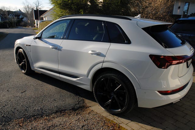 2020 AUDI E-TRON - 8