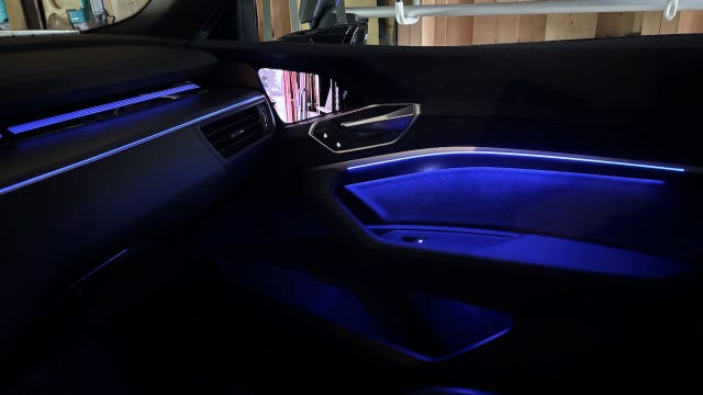 2020 AUDI E-TRON - 36