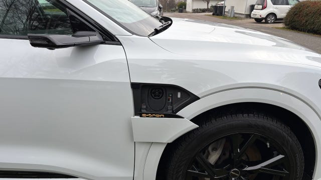 2020 AUDI E-TRON - 10