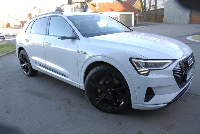 2020 AUDI E-TRON - 58