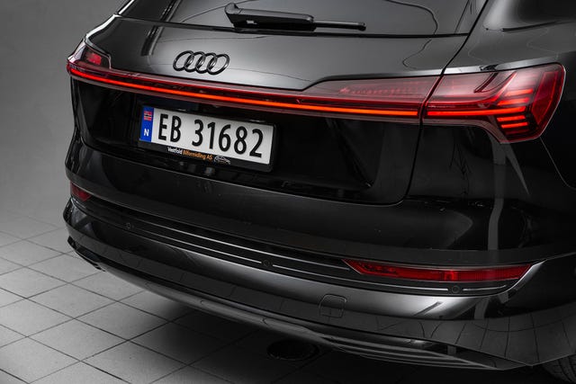 2020 AUDI E-TRON - 9