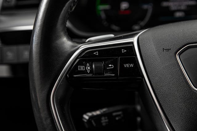 2020 AUDI E-TRON - 36