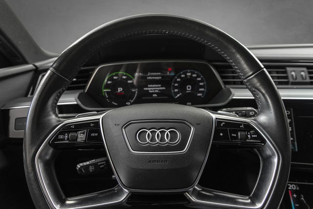 2020 AUDI E-TRON - 35