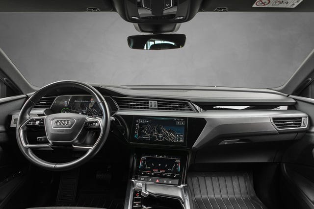 2020 AUDI E-TRON - 31