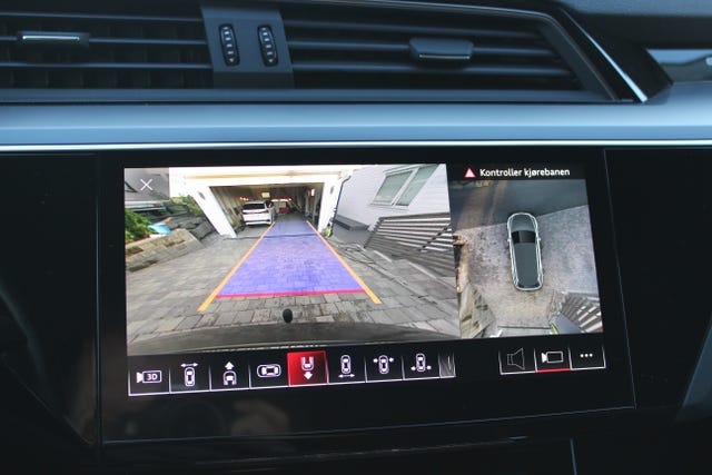 2020 AUDI E-TRON - 35