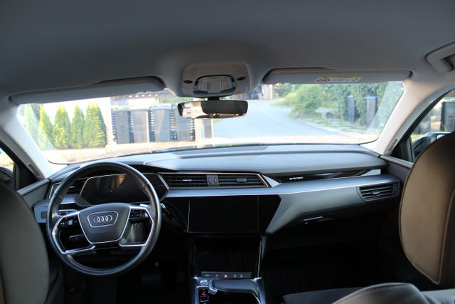 2020 AUDI E-TRON - 31