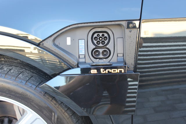 2020 AUDI E-TRON - 9