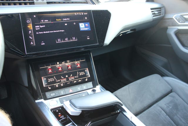 2020 AUDI E-TRON - 17