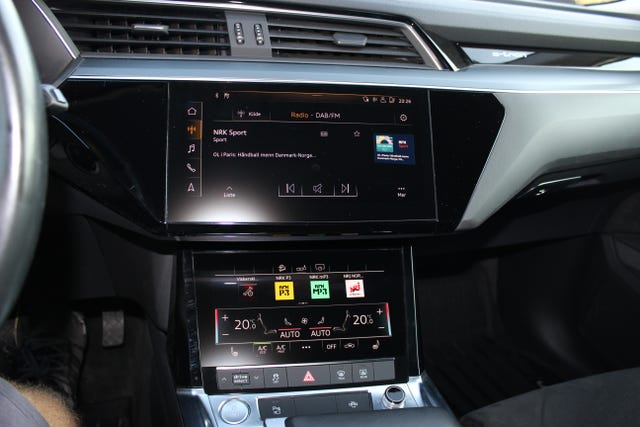 2020 AUDI E-TRON - 15