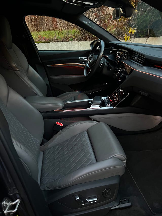 2020 AUDI E-TRON - 24